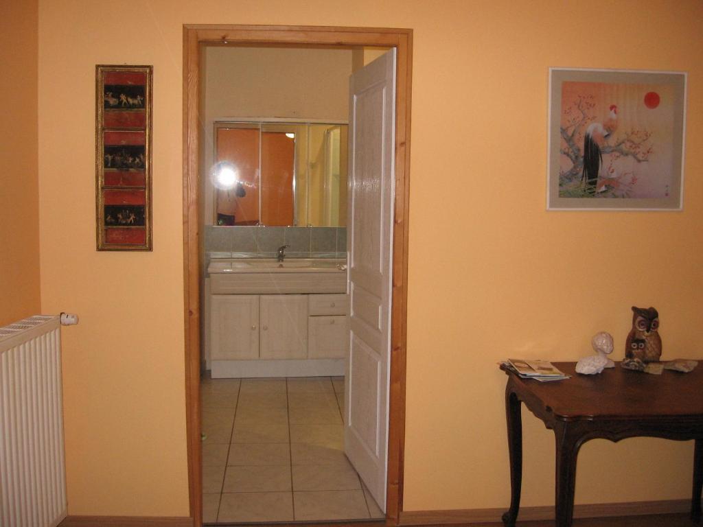 Chez Robert Et Catherine Dompierre-sur-Mont Szoba fotó